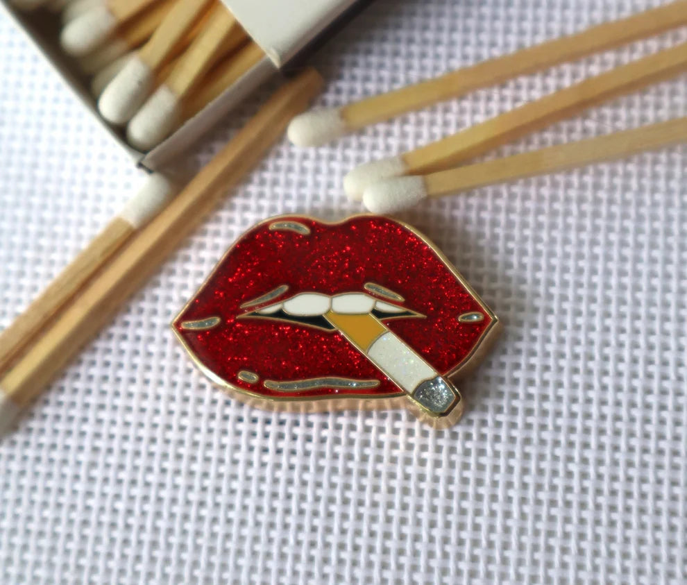 Hot Lips Needle Minder