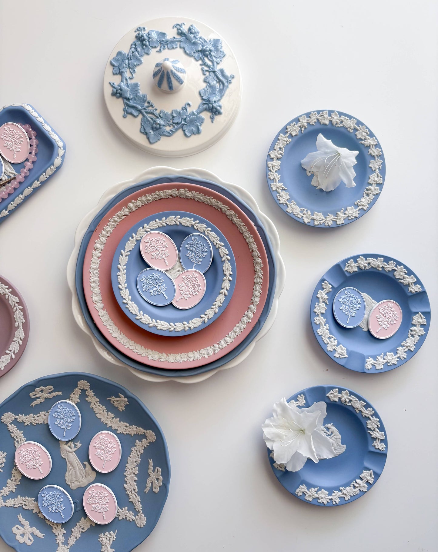 Antique Blue Heirloom Cameo Needleminder
